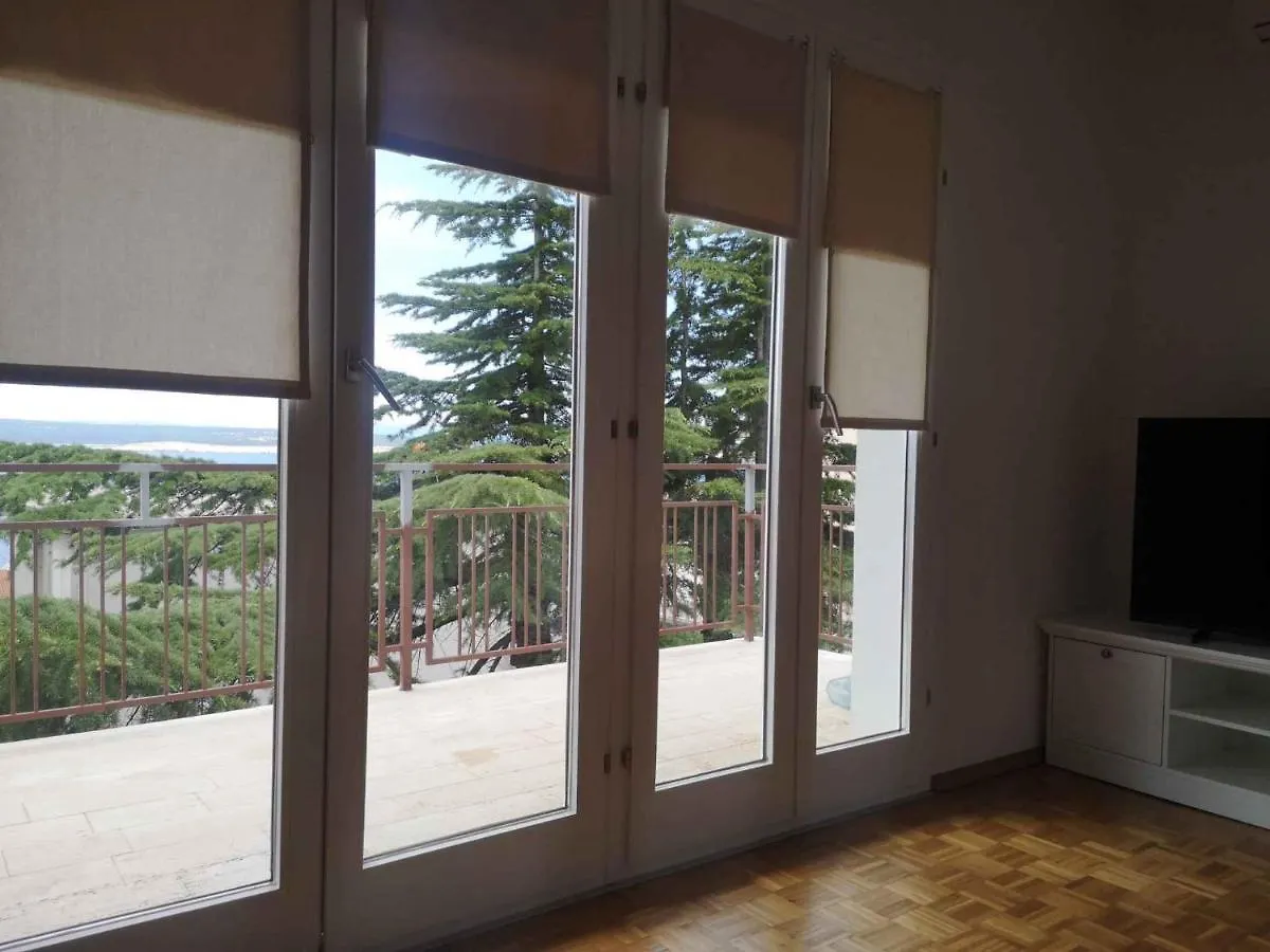 Apartments In Dramalj 45049